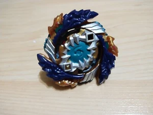 Beyblade Burst Turbo Hasbro Fafnir  - Photo 1 sur 2