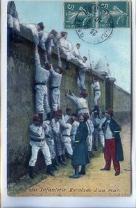 CP Militaria - Infanterie - Escalade d'un mur - Picture 1 of 2