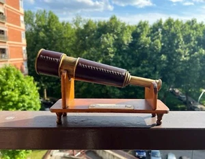 Rare 19th-Century Brass Telescope A Collector’s Dream Brass & leather telescope - Picture 1 of 8