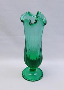 Vintage Olde Virginia Glass Fenton Handkerchief Stretch Vase Green 13.25 in. - Picture 1 of 13