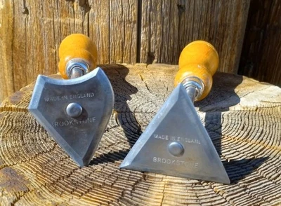 Par de herramientas rascadoras Brookstone vintage hechas en Inglaterra. Foto 1 de 4