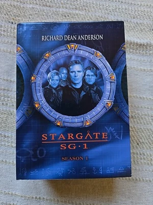Stargate SG-1 - Season 1 5 Disc Boxed Set - Image 1 of 4