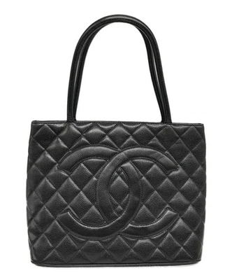 Bolso de Mano Chanel Reedición Cuero Negro Modelo 7044355 Elegante Ligeramente Usado SH0326 Foto 1 de 4