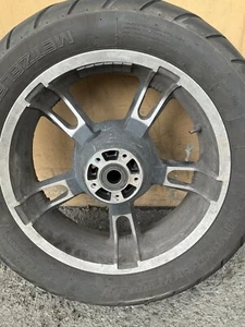 Harley-Davidson OEM ENFORCER REAR WHEEL 16X5 METZELLER ME888 VERY GOOD - Picture 1 of 5