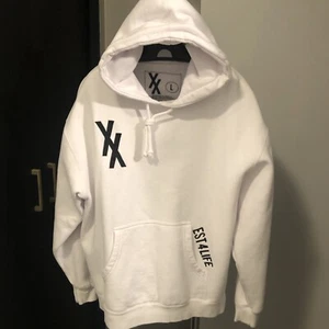 Machine Gun Kelly Xx MGK RARE Est4Life White Hoodie Sweatshirt 2020 Size Large - Picture 1 of 17