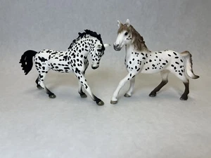 2 Schleich Spotted Knabstrupper Stallion Mare Horse Animal Figures D-73527 - Picture 1 of 24