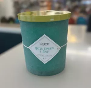 RIENT Water Hyacinth and Daisy Scented 2-Wick Jar Candle 15 oz Floral Scent New - Picture 1 of 4