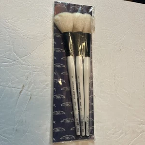 Windsor & Newton Series 240  Size 3 Package Of Three Goat hair Brushes.   New - Picture 1 of 6