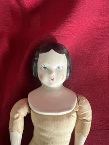 Porzellan Kopf Stoff Körper Puppe mit Wiege & Outfit. Bitte Beschreibung beachten - Bild 1 von 19