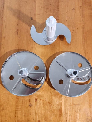 Lot Of 3 VTG Waring Commercial Food Processor Model 31FP58 Blades Slicer/S-Blade - Image 1 of 4