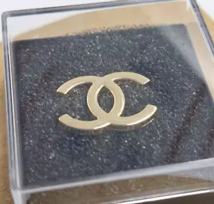 Chanel CC Small Golden Brooch Pin for Hat Scarf Tie Colar Lapel Pin - Picture 1 of 9