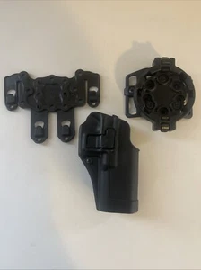 Blackhawk Holster Right-Hand Plastic With Two Blackhawk Mounts GLOCK 17/22 - Picture 1 of 12