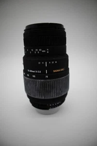 Sigma AF 70-300mm F4-5.6 DG Macro Lens Nikon - Picture 1 of 7