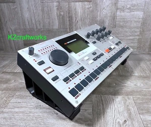 25º Universal Stand for ELEKTRON Desktop Modules Analog Four / RYTM / Octatrack - Picture 1 of 12