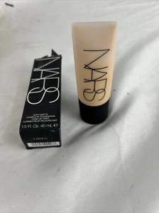 NARS Natural Radiant Women's Longwear Foundation - 1 oz Shade Light 4 - Picture 1 of 8
