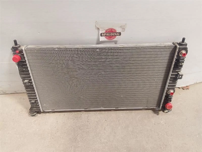 Radiator from 2002 Chevrolet Silverado 1500 5.3L AT 11078334 - Image 1 of 4
