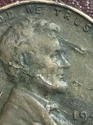 LAMINATION ERROR 1946 S LINCOLN WHEAT CENT  - Image 1 of 3