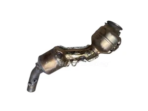 LR Exhaust Catalytic Converter For 2018-2025 Jaguar XE XF F-PACE Velar 2.0 - Picture 1 of 5