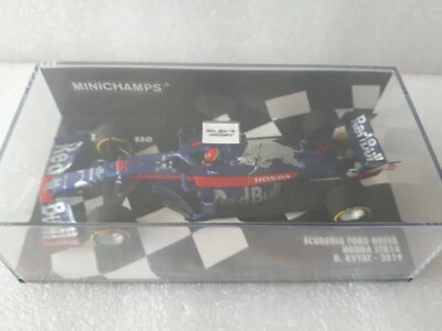Minichamps F1 1:43rd  Toro Rosso STR14 Daniil Kvyat 2019 - Image 1 of 2
