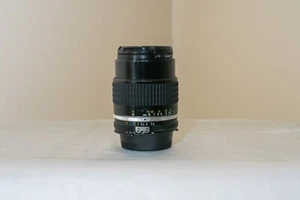 Nikon Nikkor 105 mm F2.5 Ais lens - Picture 1 of 9