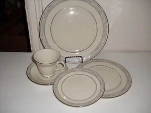 Lenox China  Charleston  ( 1 ) - 5 Piece Place Setting -USA - Picture 1 of 4
