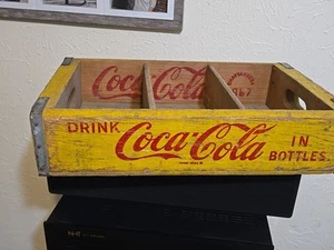 ANTIQUE ADVERTISING Coca-Cola Yellow Red Wood Crate Box 1967 Chattanooga SODAPOP - Picture 1 of 11