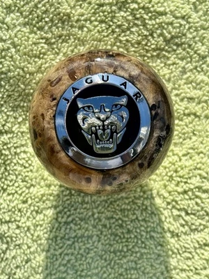 JAGUAR XJ6,XJS,XJ8,XK8,XJR,XKR,XK,S-Type,X-Type,XK Burl Wood Gear Shift Knob - Image 1 of 4