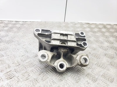 VOLVO XC40 1.5 PETROL GEARBOX TRANSMISSION MOUNT BRACKET 2020 31460512 - Image 1 of 4