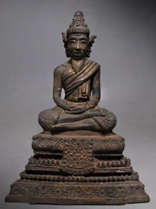 Scultura in bronzo tailandese Phra Rattana figura ascetica 18/19 ° C - Foto 1 di 18