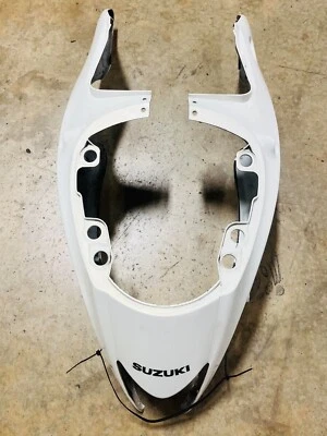 08-20 SUZUKI HAYABUSA GSX1300R TAIL FAIRING (WHITE) 47311-15H - USED - Изображение 1 из 4