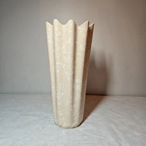 Light Pink MCM Shawnee Fluted Vase - Picture 1 of 10