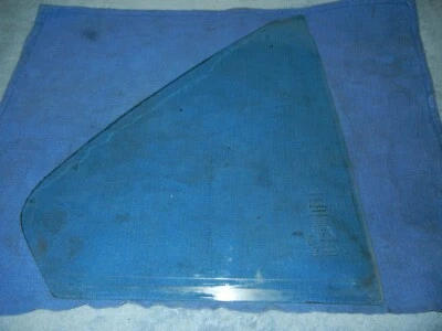 Cuarto de ventana puerta trasera derecha 82 Jaguar XJ6 81-87 XL9 Foto 1 de 3