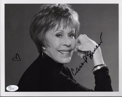 CAROL BURNETT HAND SIGNED 8x10 PHOTO    AWESOME POSE     COMEDY LEGEND       JSA Cover