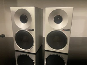 Technics SB-F1 Mini Speaker 2 Way System 40watts RMS Quality Metal Case - Imagen 1 de 9