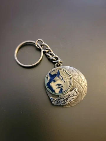 Vtg Minnesota Timberwolves NBA Basketball Official Licensed Souvenir Keychain Cover