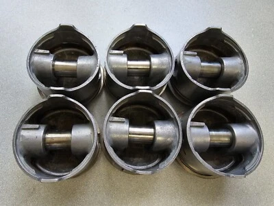 JUEGO 6 BONITOS PISTONES USADOS ORIGINALES ORIGINALES PORSCHE 911T 2.4 7.5:1 KS 84075 W PINS Foto 1 de 4