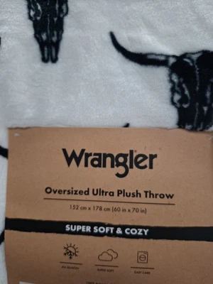 Manta blanca de gran tamaño Wrangler 70" x 60" calaveras de novillo negras nueva con etiquetas Foto 1 de 4