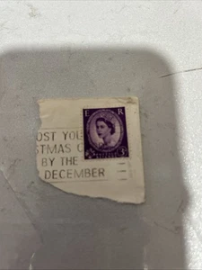 Estampilla postal 3D vintage rara de la reina Isabel II de Gran Bretaña de los años 50 - Imagen 1 de 2