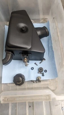 81 Caja Filtro Aire Suzuki TS100 Completa Restaurada, Mangueras, Entrada, Tapa Aceite ¡¡Bonito!!! Foto 1 de 4