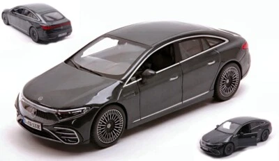 MODELLINO AUTO STATICO MAISTO MERCEDES EQ EQS SEDAN 2022 GRIGIO SCALA 1:24 - Immagine 1 di 4