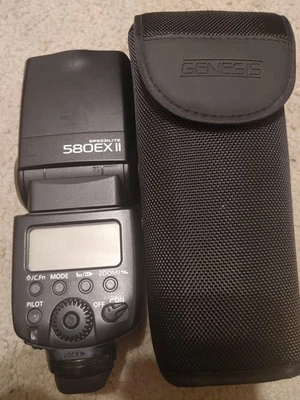 Used Canon Speedlite 580EX II, Shoe Mount Flash, GN of 190 Feet / 58m at ISO 100 - Image 1 of 4