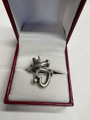Anillo de plata esterlina vintage James Avery Key To My Heart talla 7,5 usado Foto 1 de 4