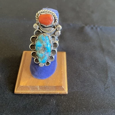 Navajo Old Pawn Solid Sterling Silver genuine Turquoise Coral w/Leaf Ring Size 7 - Image 1 of 4