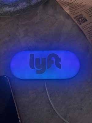 Lift Glow - No Dock - Image 1 of 4