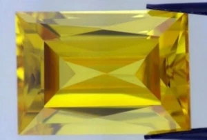 CUBIC ZIRCONIA YELLOW COLOR 14 x 10 MM BAGUETTE CUT - Picture 1 of 1