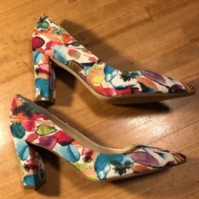 Bomba Ivanka Trump Punta Punta Punta “Lysa” Acuarela Patrón Floral Talla 6 1/2 Foto 1 de 4