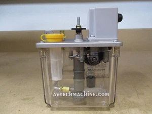 YESB-10-2L-220V Ishan Automatic Lubricator Lubrication Pump 2L Tank 220V - Picture 1 of 4