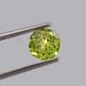 Natural Ceylon Green Peridot Sapphire 6x6 MM Loose Round Cut Gemstone 1.50 Ct - Picture 1 of 6