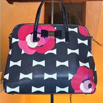 Bolsa de ombro Kate Spade preta e rosa floral - Imagem 1 de 4