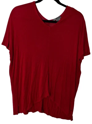 Blusa Vince Alta Baixa Tamanho P Vermelha Feminina Decote V Manga Curta Viscose Oversized - Imagem 1 de 4